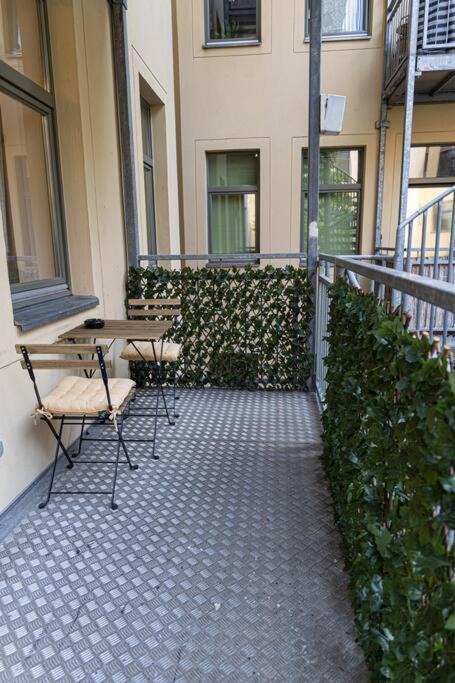 Appartement Blue Chili 23 - Modern, Zentral, Mit Balkon à Magdebourg Extérieur photo